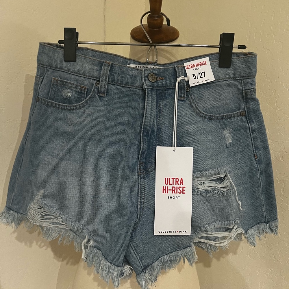 NWT Ultra High Celebrity Pink shorts 5/27
